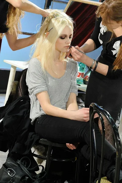Look 16